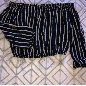 ✨SOLD✨Brandy Melville off the shoulder top
